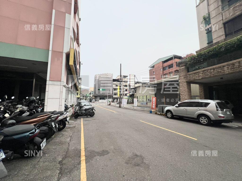 國資圖精美店面房屋室內格局與周邊環境