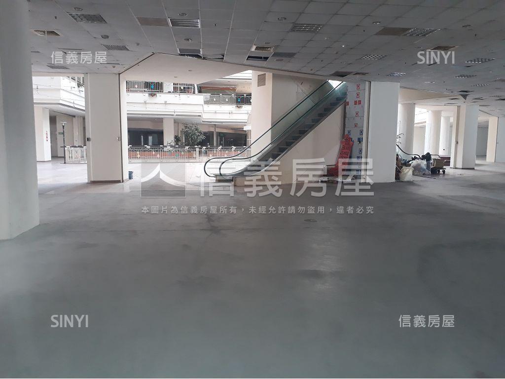 國資圖精美店面房屋室內格局與周邊環境