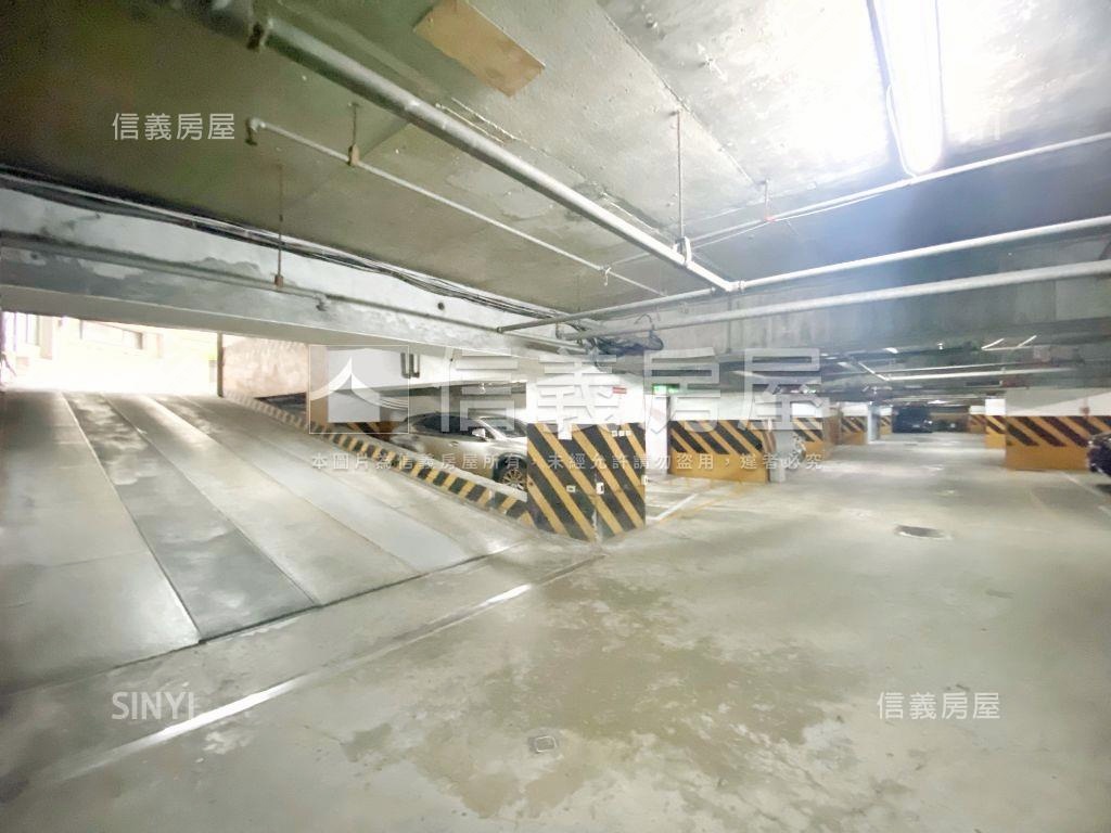 雲門☆信義敦化坡平車位房屋室內格局與周邊環境