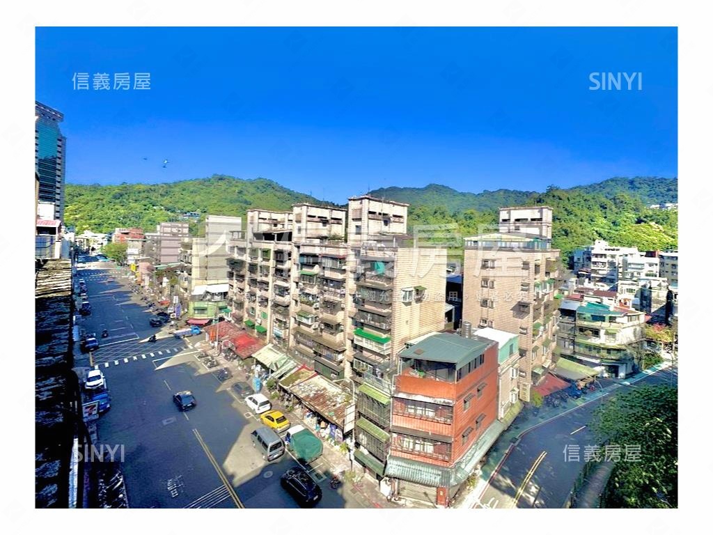 信義首選低總電梯邊間四房房屋室內格局與周邊環境