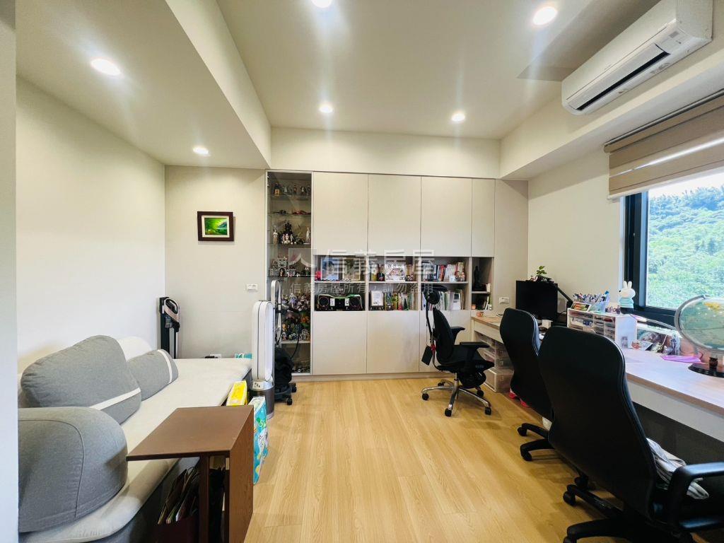勤益長平晴境電梯別墅房屋室內格局與周邊環境