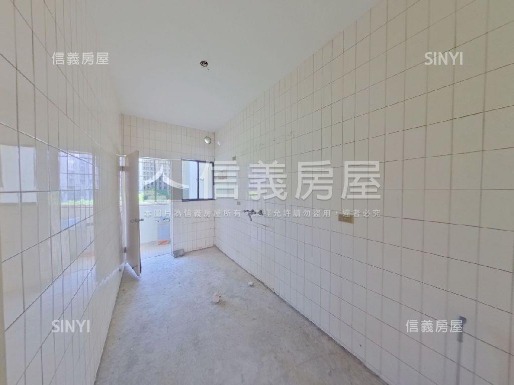 甫園二期大３房採光通風佳房屋室內格局與周邊環境