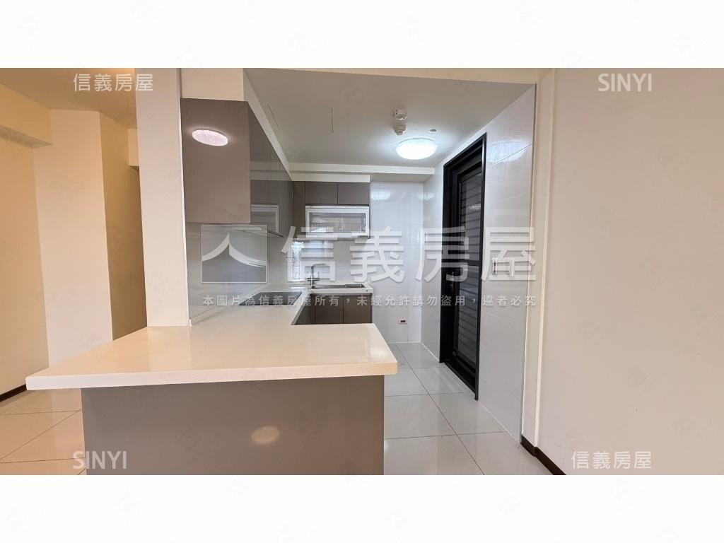 浩瀚ＭＶＰ✦四房雙平車位房屋室內格局與周邊環境