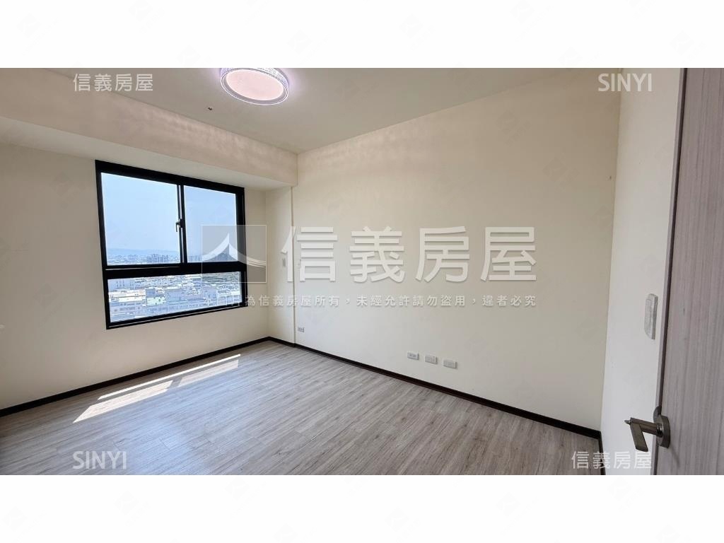 浩瀚ＭＶＰ✦四房雙平車位房屋室內格局與周邊環境