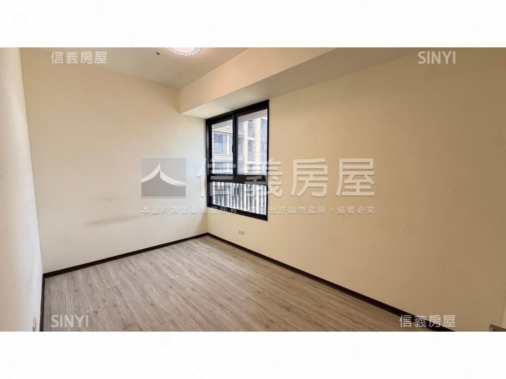 浩瀚ＭＶＰ✦四房雙平車位房屋室內格局與周邊環境