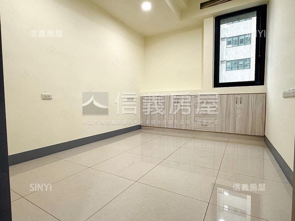 裝潢３房美宅房屋室內格局與周邊環境