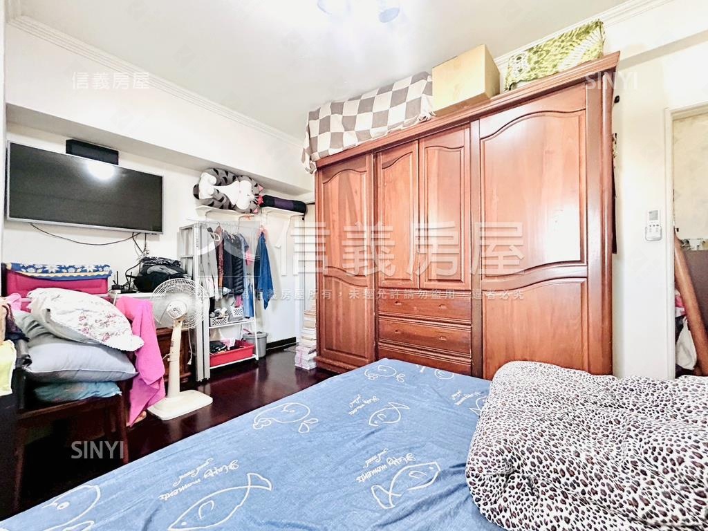 居易大四房車位房屋室內格局與周邊環境