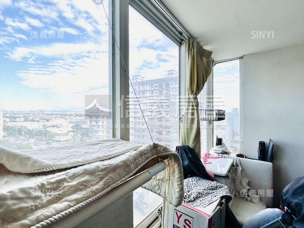 居易大四房車位房屋室內格局與周邊環境