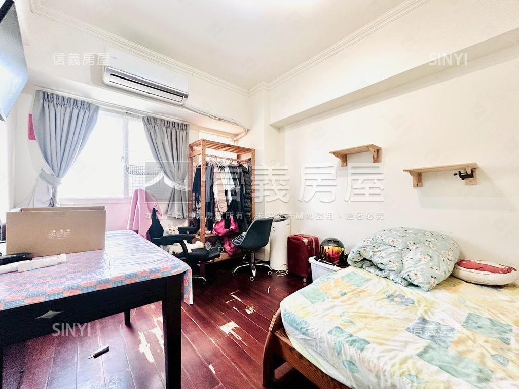 居易大四房車位房屋室內格局與周邊環境