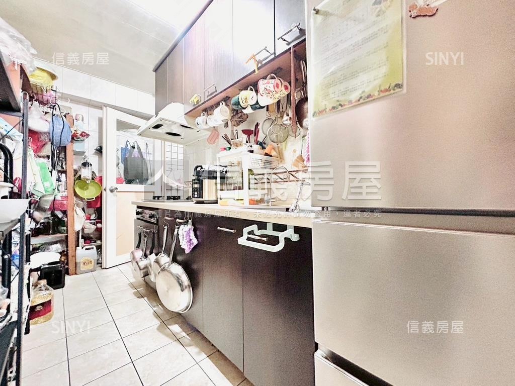 居易大四房車位房屋室內格局與周邊環境