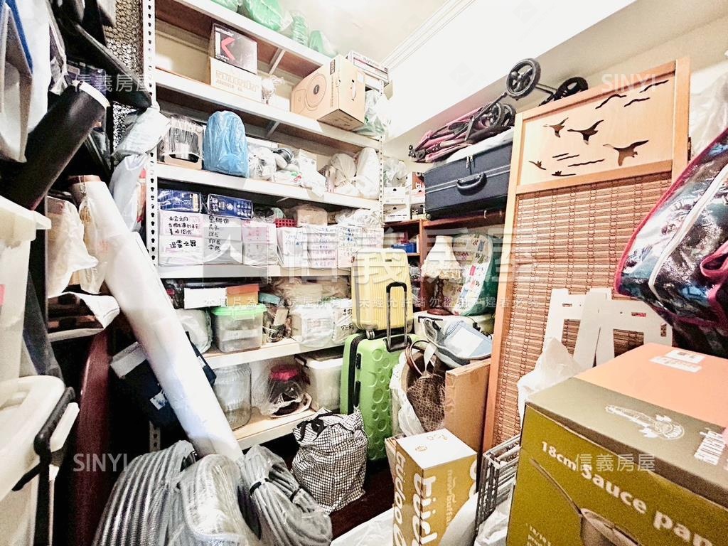 居易大四房車位房屋室內格局與周邊環境