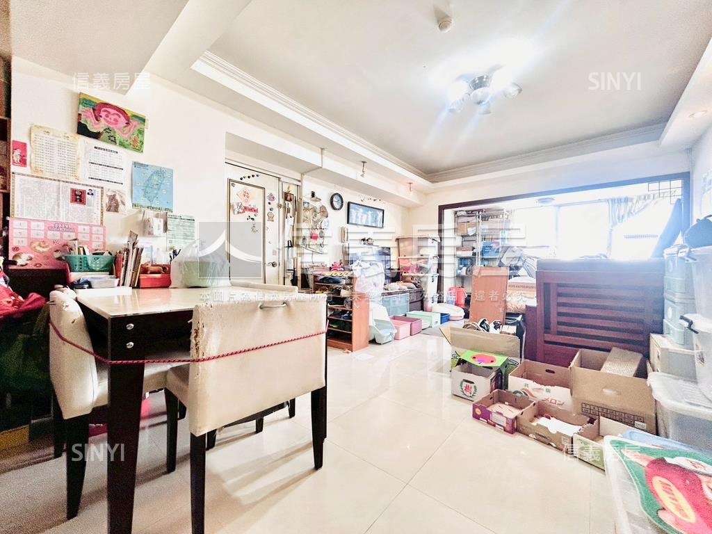 居易大四房車位房屋室內格局與周邊環境