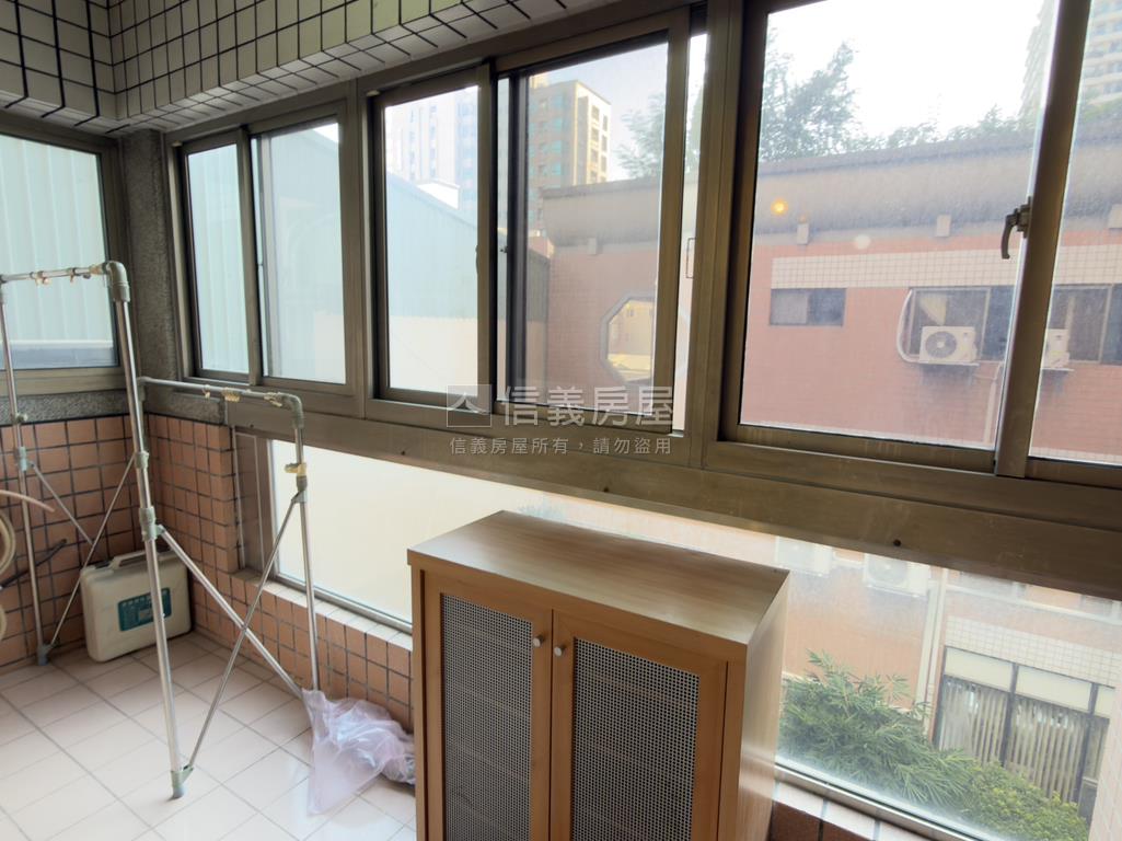 五期精華地段四房房屋室內格局與周邊環境