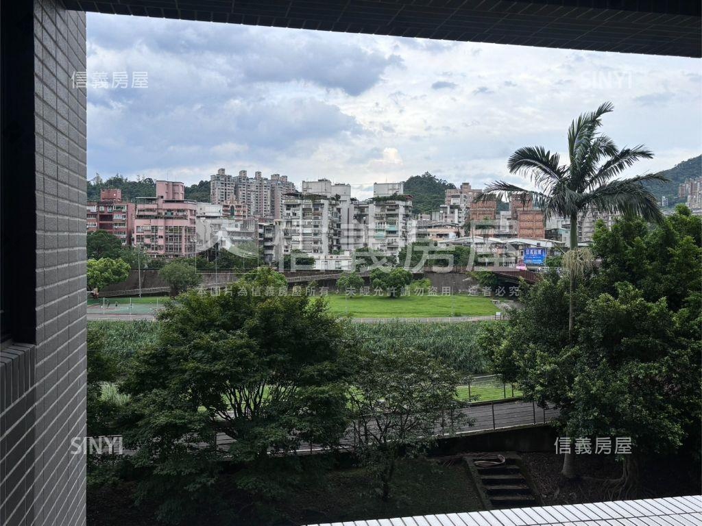 明臣水景電梯兩房房屋室內格局與周邊環境