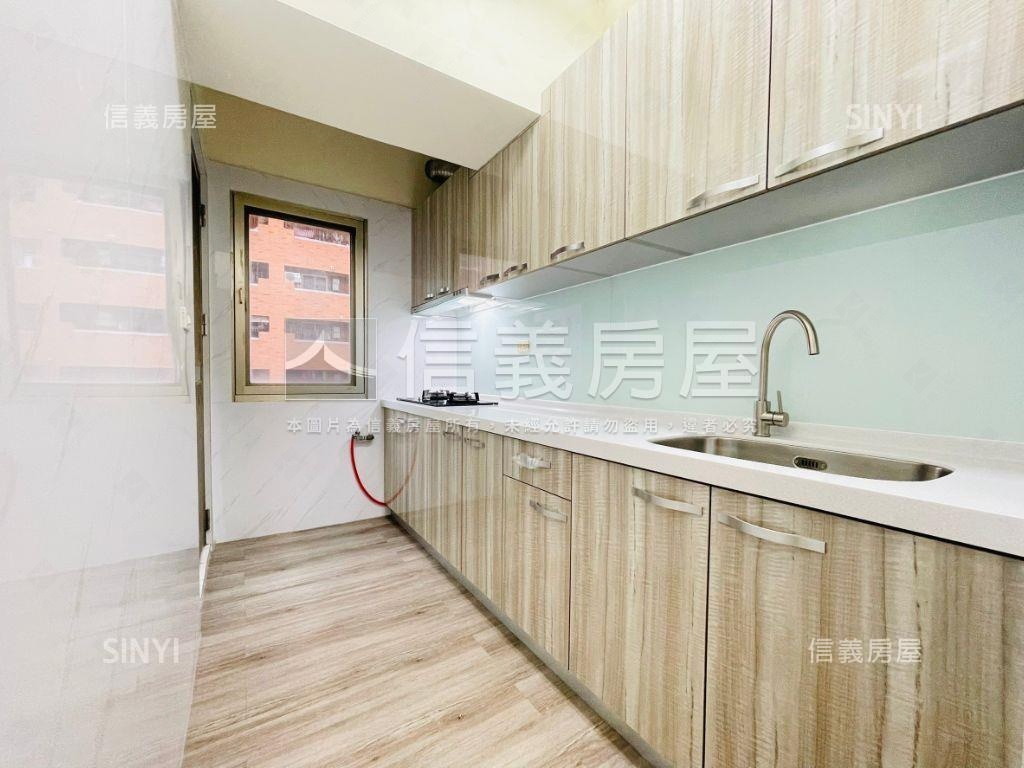西屯漢口路３房附車位房屋室內格局與周邊環境
