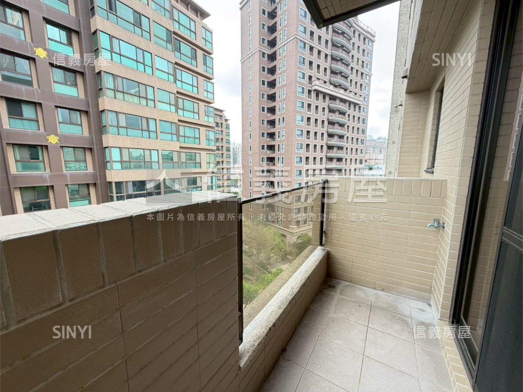 德友一巷青２房雙衛浴開窗房屋室內格局與周邊環境