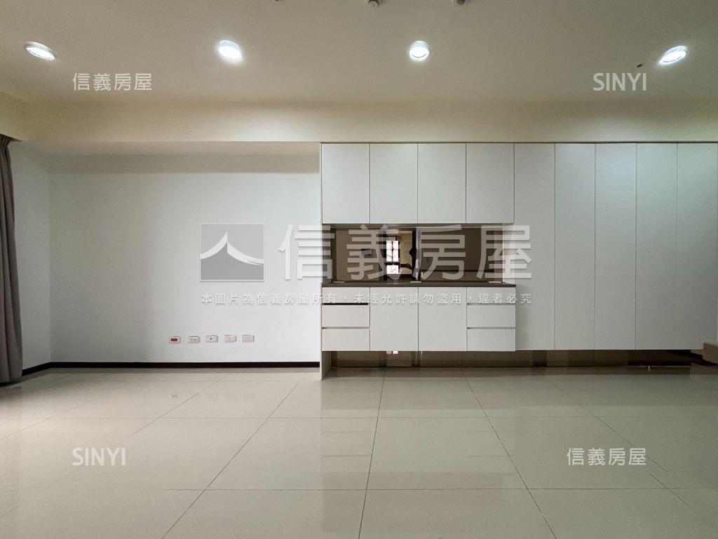 一極美景大三房平車房屋室內格局與周邊環境