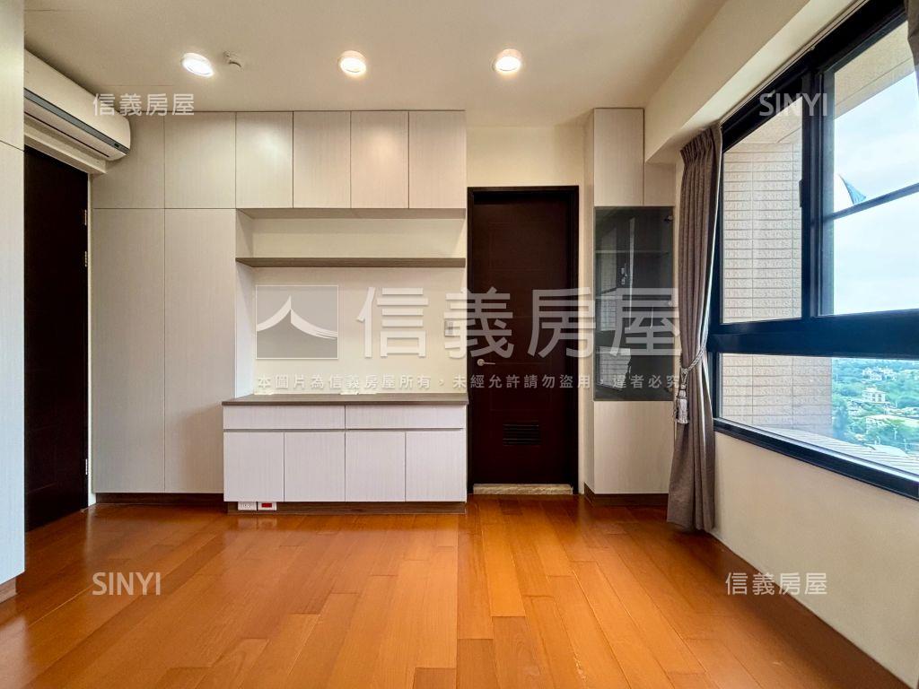 一極美景大三房平車房屋室內格局與周邊環境