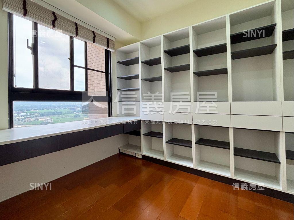 一極美景大三房平車房屋室內格局與周邊環境