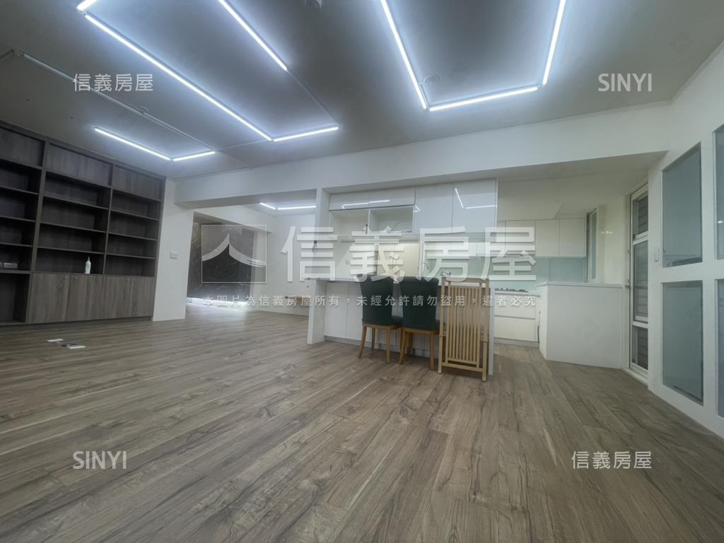 天母管理三房有車位房屋室內格局與周邊環境