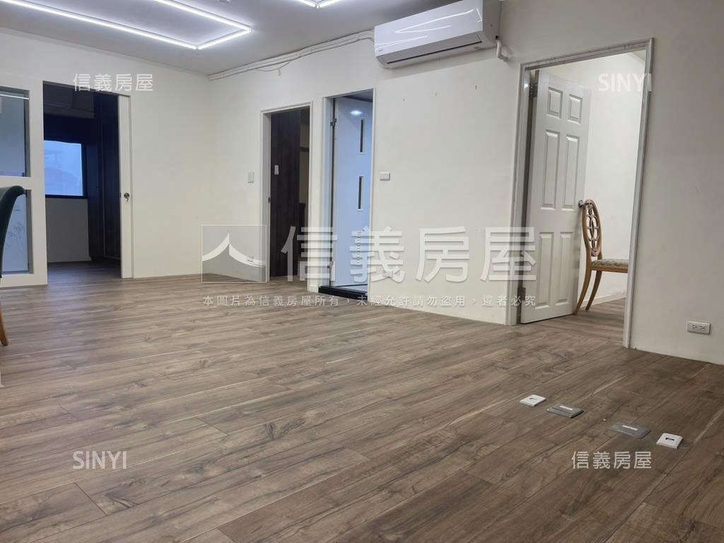 天母管理三房有車位房屋室內格局與周邊環境