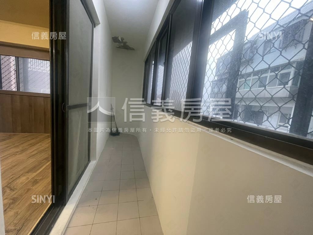 天母管理三房有車位房屋室內格局與周邊環境