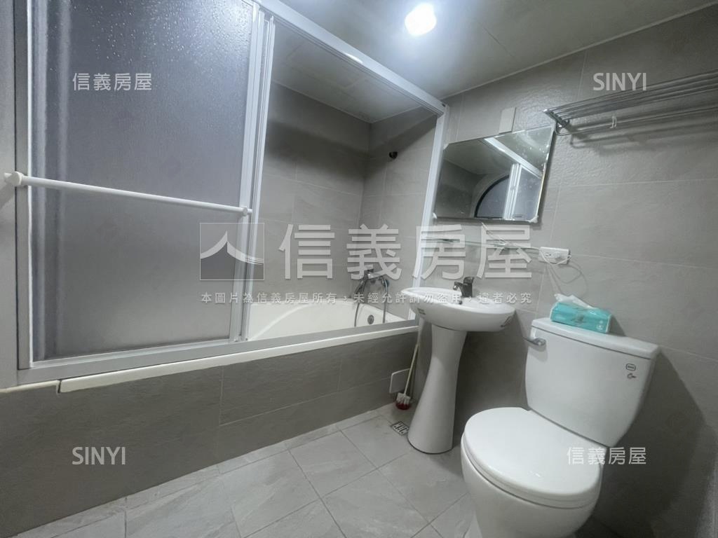 天母管理三房有車位房屋室內格局與周邊環境