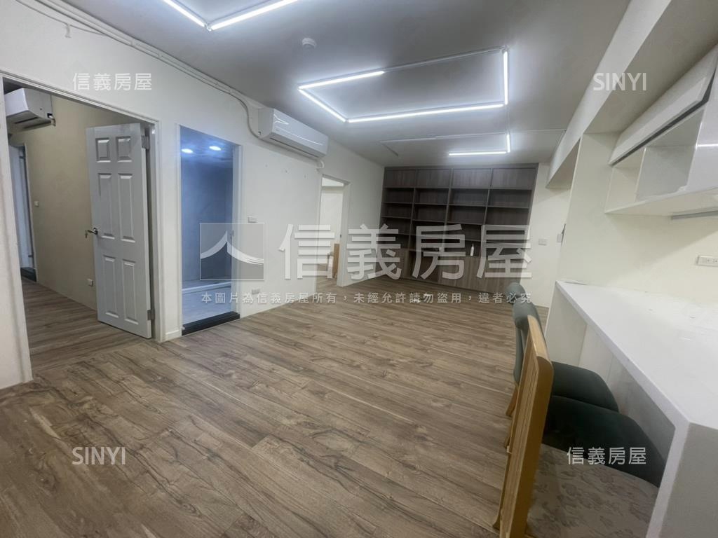 天母管理三房有車位房屋室內格局與周邊環境