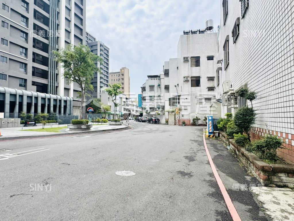 ［新營］約八米路住宅美地房屋室內格局與周邊環境