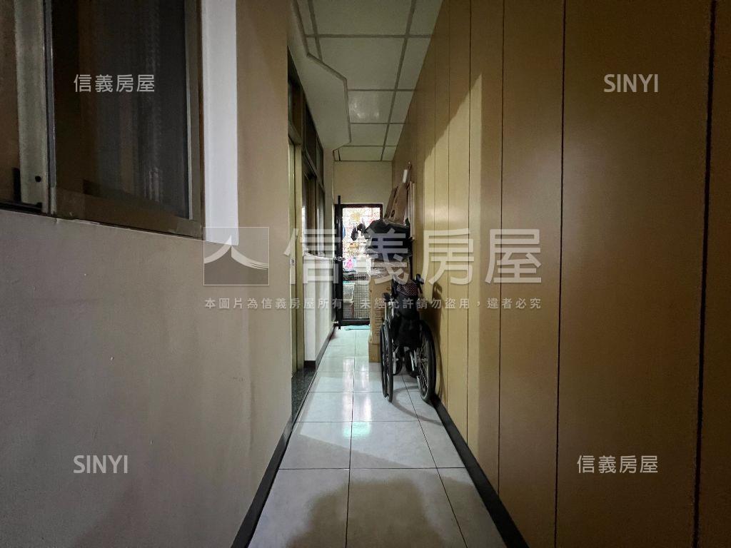 中正路１８５巷二樓大空間房屋室內格局與周邊環境