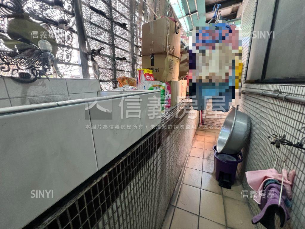 中正路１８５巷二樓大空間房屋室內格局與周邊環境