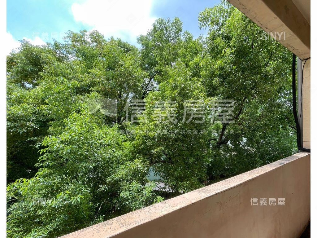 正中山路勤益金雞母透店房屋室內格局與周邊環境