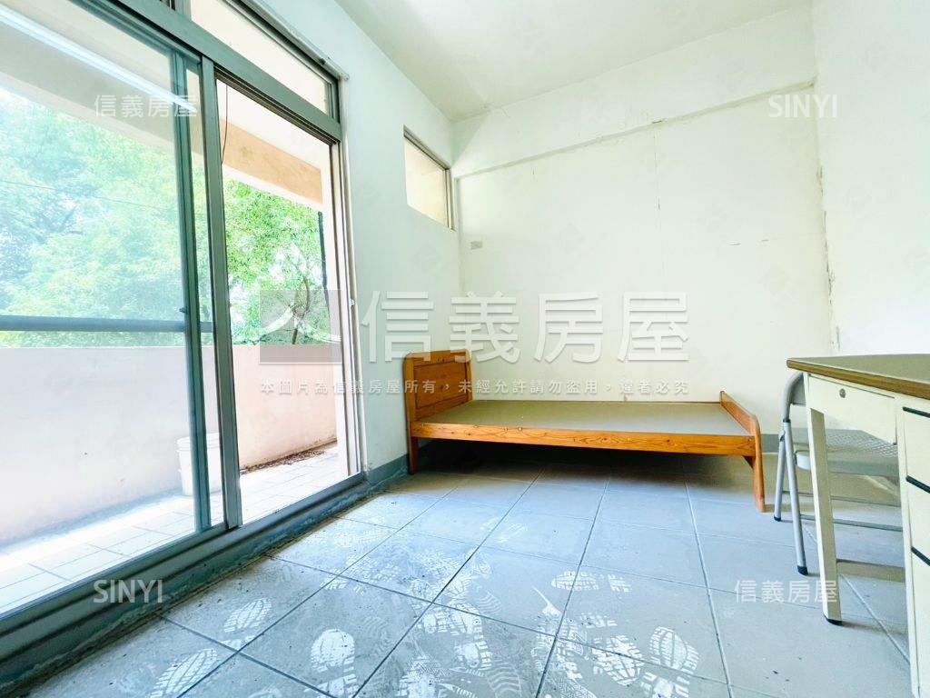正中山路勤益金雞母透店房屋室內格局與周邊環境