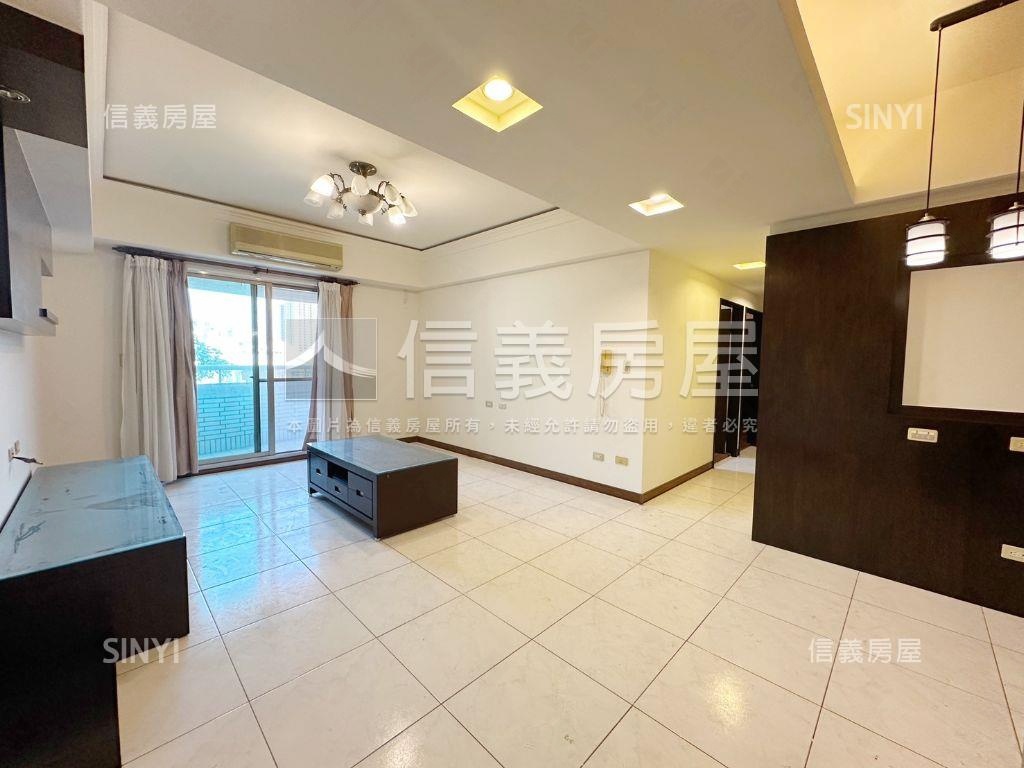 近河堤全誠稀有四房平車房屋室內格局與周邊環境