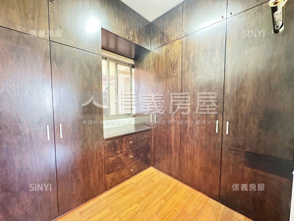 近河堤全誠稀有四房平車房屋室內格局與周邊環境