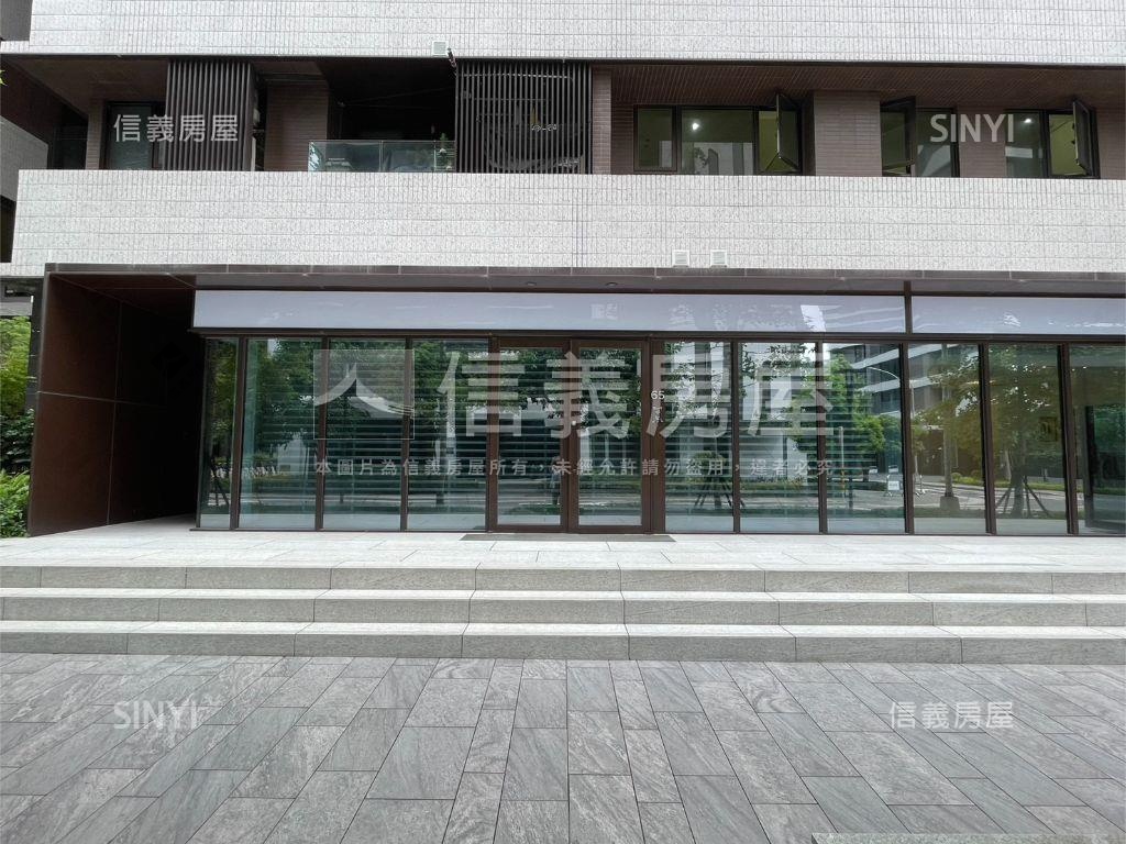 央北大面寬店面房屋室內格局與周邊環境