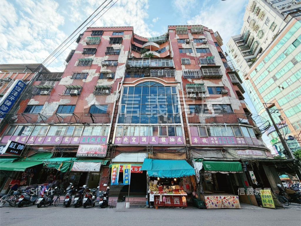 土城捷運黃金地段百坪商辦房屋室內格局與周邊環境