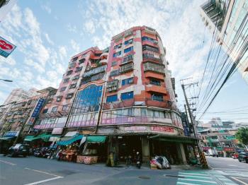 土城捷運黃金地段百坪商辦