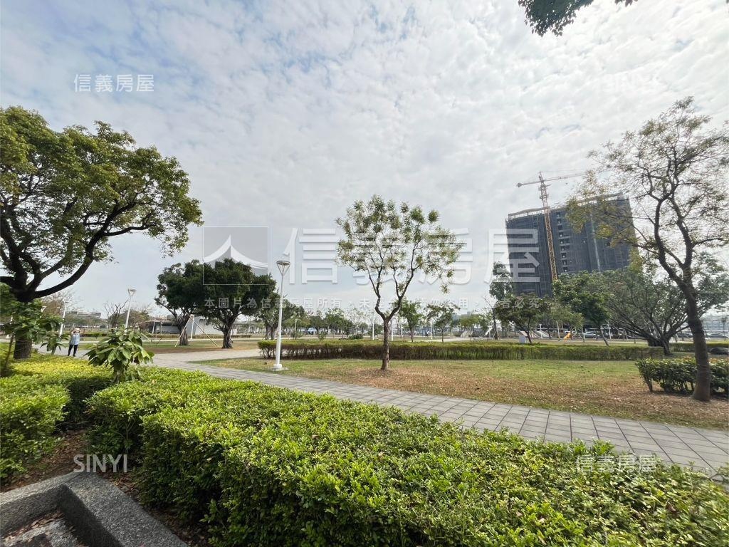 面森林公園車庫優質透天房屋室內格局與周邊環境