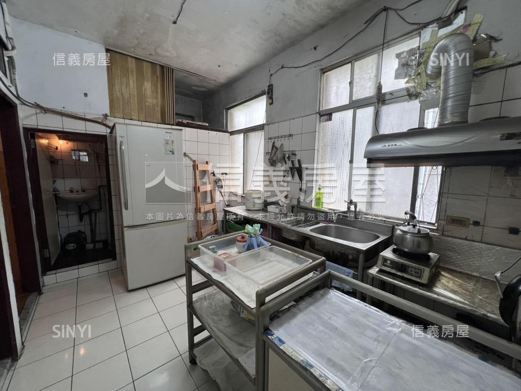 實小南門學區３房低總價房屋室內格局與周邊環境