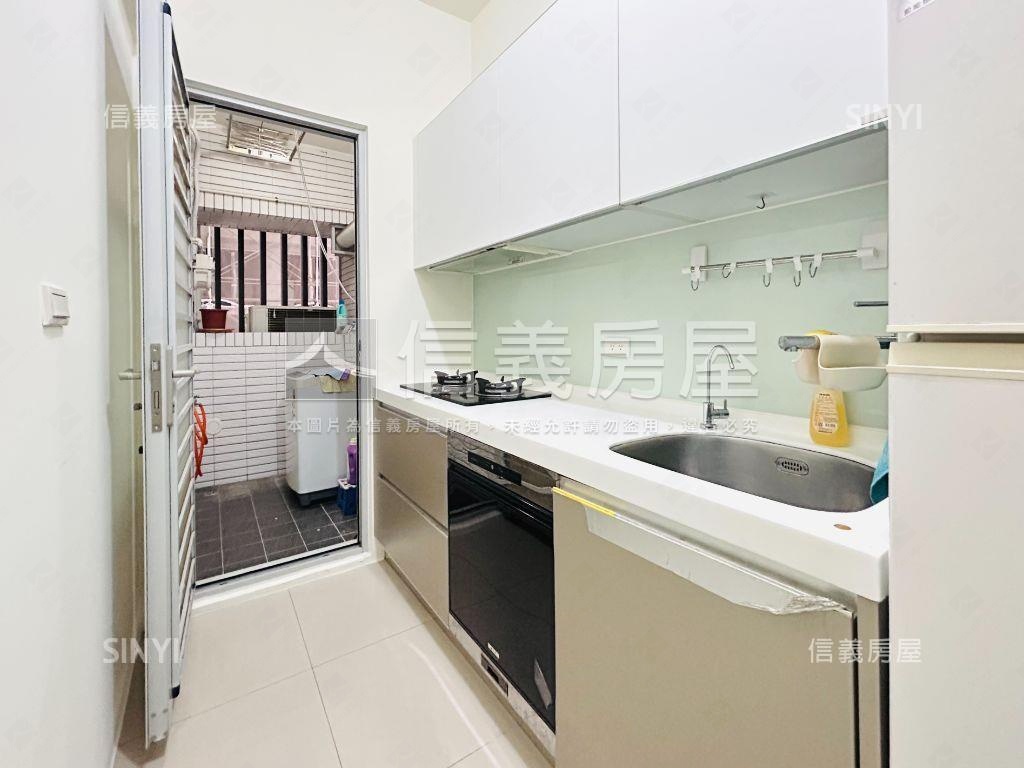 水舞紀。稀有２房２衛平車房屋室內格局與周邊環境