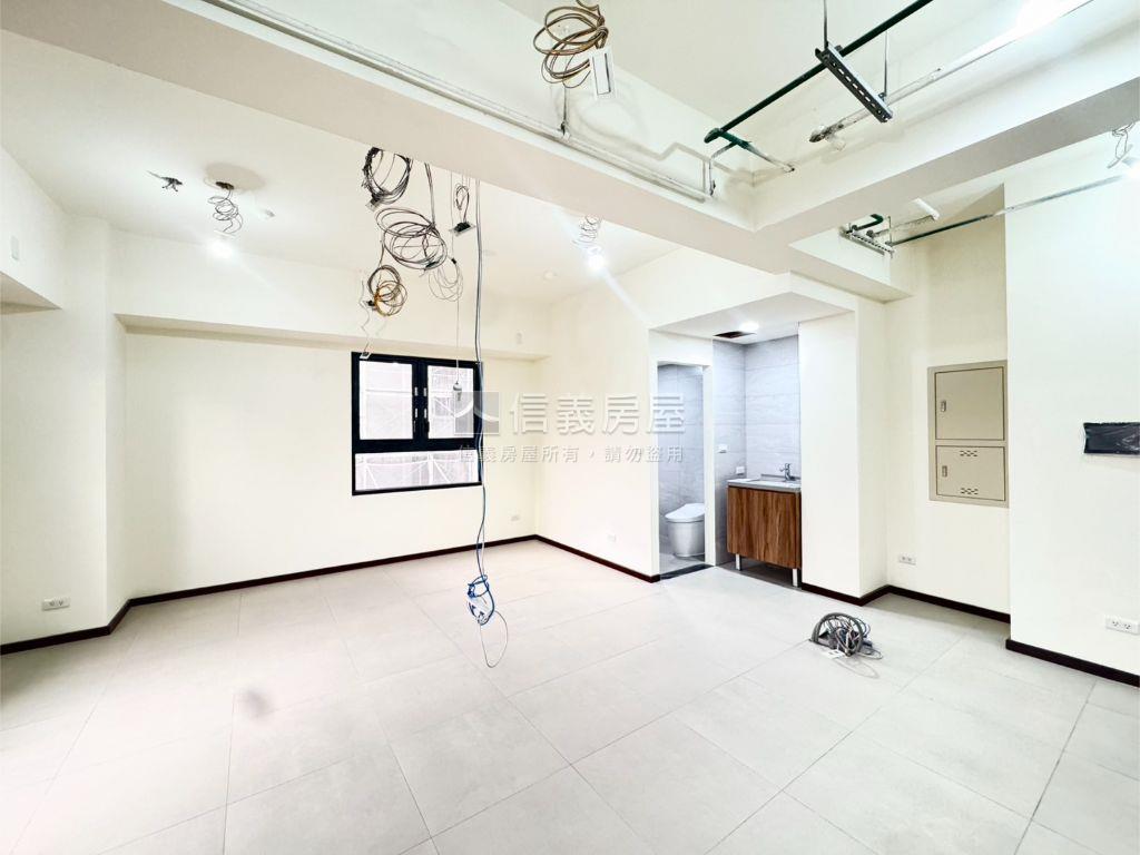 仁愛旭★高樓景觀電梯兩房房屋室內格局與周邊環境