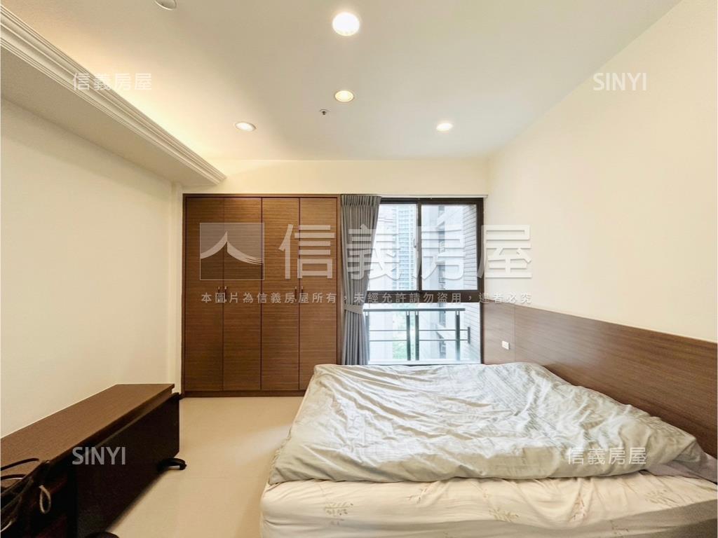 大易春秋溫馨木質三房房屋室內格局與周邊環境