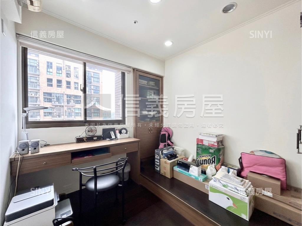 大易春秋溫馨木質三房房屋室內格局與周邊環境