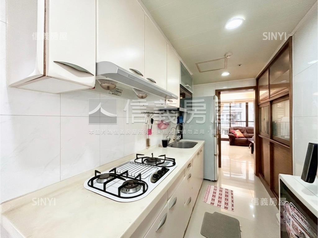大易春秋溫馨木質三房房屋室內格局與周邊環境