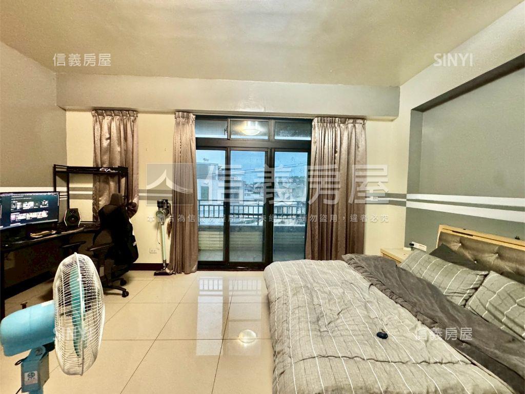 前院停車邊間五套房別墅房屋室內格局與周邊環境