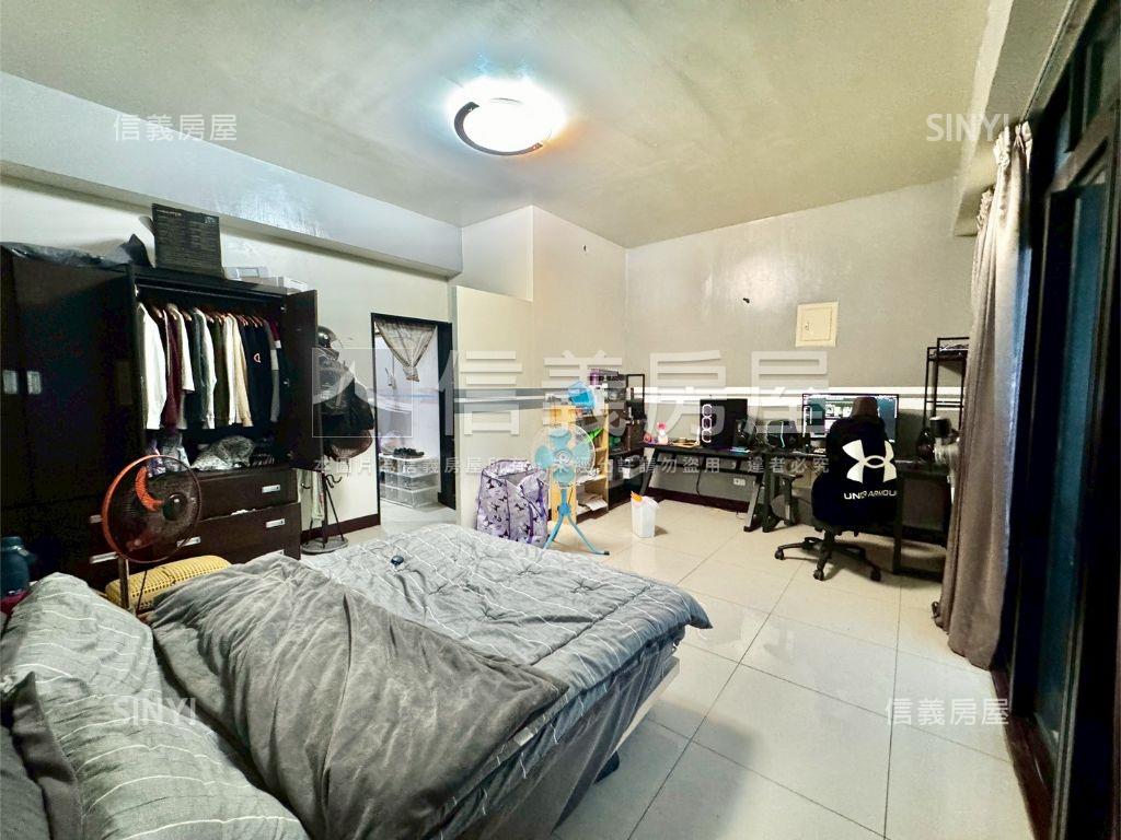 前院停車邊間五套房別墅房屋室內格局與周邊環境