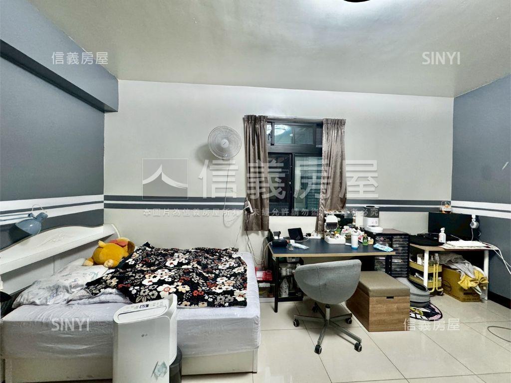 前院停車邊間五套房別墅房屋室內格局與周邊環境