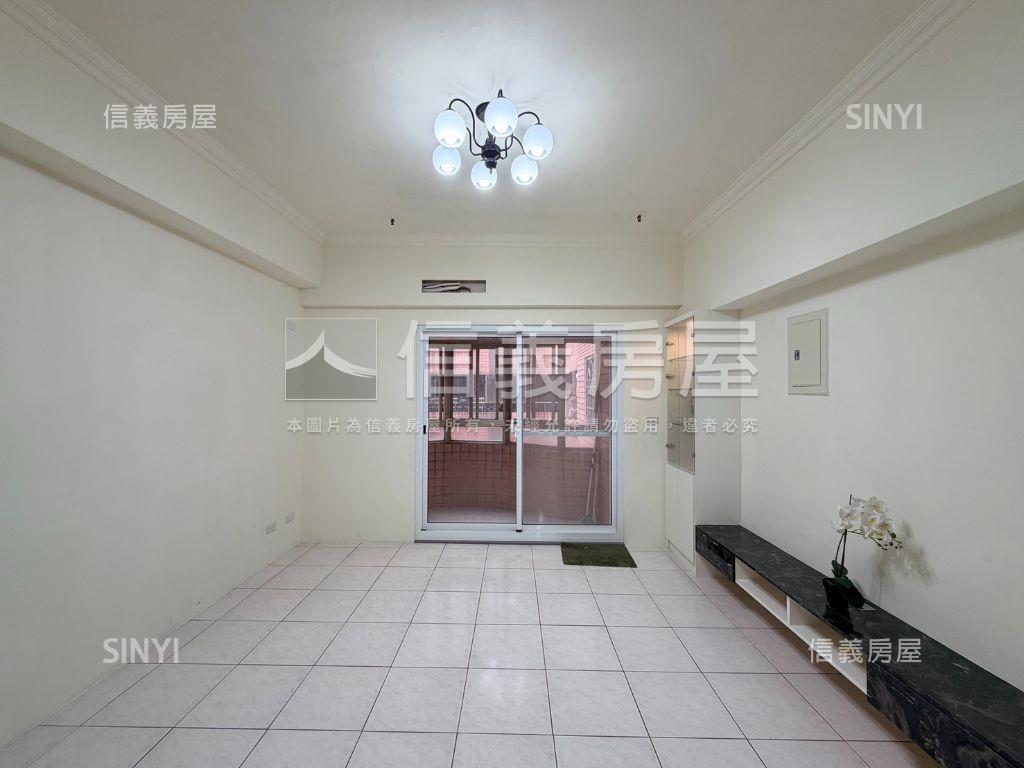 建工商圈全新整理三房平車房屋室內格局與周邊環境