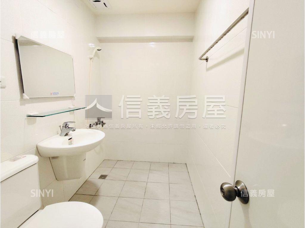 建工商圈全新整理三房平車房屋室內格局與周邊環境